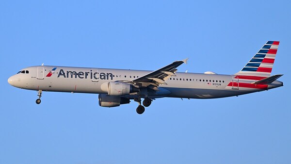 Самолёт Airbus A321-200 American Airlines