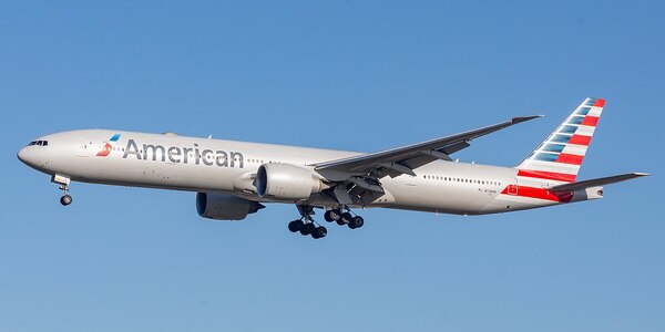 Самолёт Boeing 777-300ER American Airlines